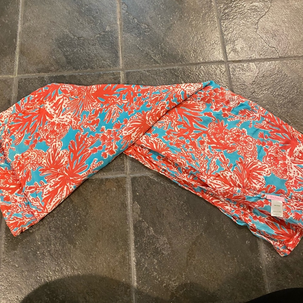 Lilly Pulitzer Oversized Lillian Scarf in Biggest Fan
